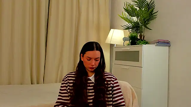 LupitaPicazo online show from 3, 11, 2025