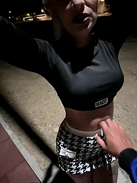 Snapshot of sexywomen35 chatting on 31, 10, 2025 sexywomen35 online show from 31, 10, 2025