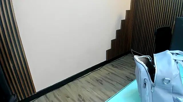 desk desire online show from 16, 12, 2025