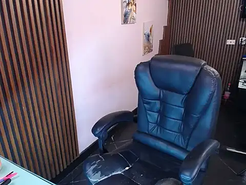 desk desire online show from 29, 11, 2025