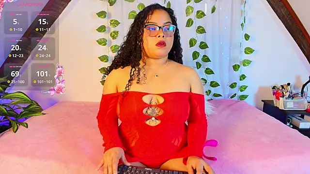 Snapshot of alanaa_gomezz chatting on 26, 5, 2026 alanaa gomezz online show from 26, 5, 2026