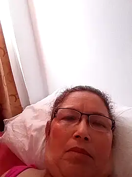 Snapshot of Cessi50 chatting on 17, 5, 2026 Cessi50 online show from 17, 5, 2026