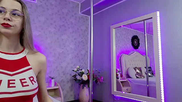 Snapshot of GracieCute chatting on 27, 11, 2025 GracieCute online show from 27, 11, 2025