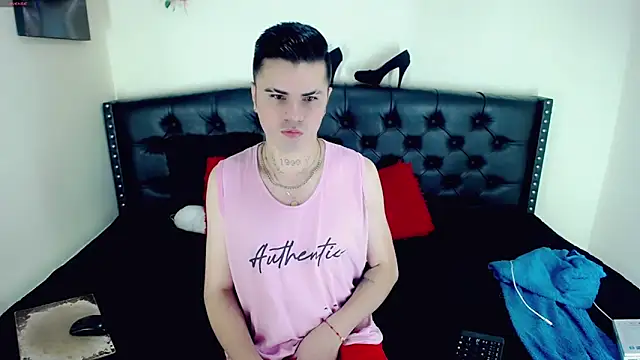 Snapshot of Sebastian_Loaiza chatting on 1, 11, 2025 Sebastian Loaiza online show from 1, 11, 2025