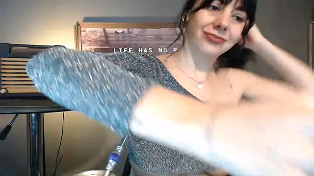 Snapshot of mickystrumia23 chatting on 24, 7, 2026 mickystrumia23 online show from 24, 7, 2026
