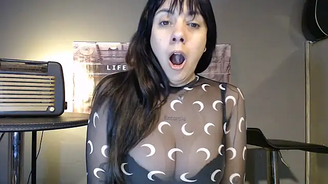 Snapshot of mickystrumia23 chatting on 22, 7, 2026 mickystrumia23 online show from 22, 7, 2026