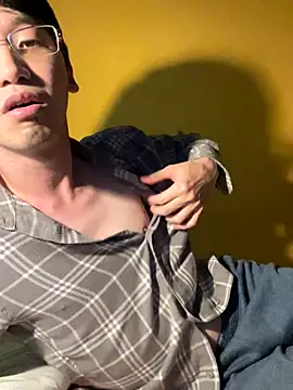 NerdyAsian1701 online show from 4, 11, 2025