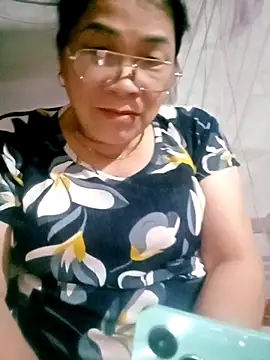 Snapshot of small-house123 chatting on 6, 11, 2025 small-house123 online show from 6, 11, 2025