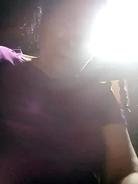 Snapshot of small-house123 chatting on 12, 11, 2025 small-house123 online show from 12, 11, 2025