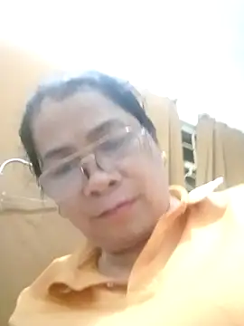 Snapshot of small-house123 chatting on 9, 11, 2025 small-house123 online show from 9, 11, 2025