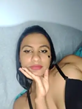 Snapshot of Malaya_Sur chatting on 1, 11, 2025 Malaya Sur online show from 1, 11, 2025