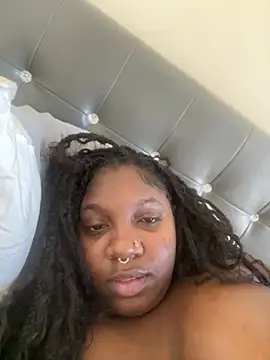 Snapshot of onlyymisha chatting on 1, 11, 2025 onlyymisha online show from 1, 11, 2025