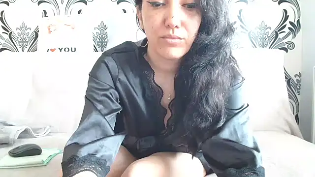 Snapshot of CharmingPearl chatting on 4, 6, 2026 CharmingPearl online show from 4, 6, 2026