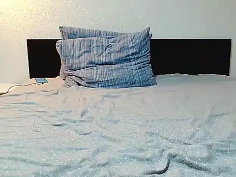 CharmingPearl online show from 7, 11, 2025