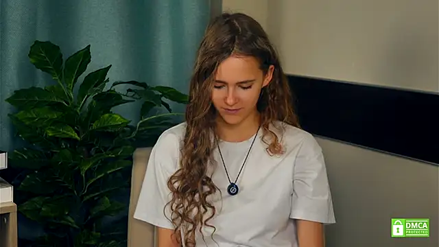 Snapshot of ErynTing chatting on 4, 11, 2025 ErynTing online show from 4, 11, 2025