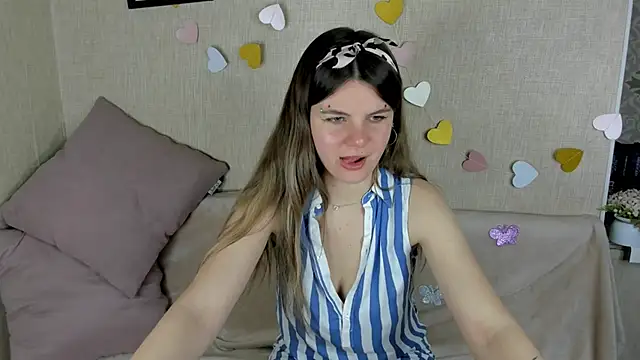 Zorianaa online show from 5, 4, 2026