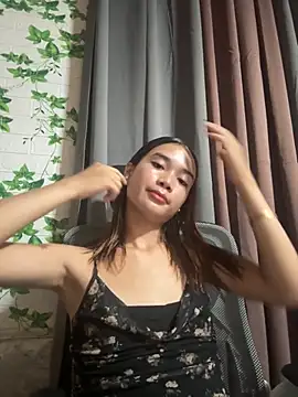 Snapshot of Kimparaka chatting on 4, 11, 2025 Kimparaka online show from 4, 11, 2025