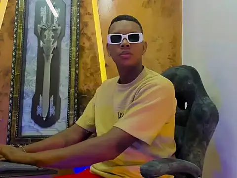 Snapshot of the_hot_boy0 chatting on 9, 11, 2025 the hot boy0 online show from 9, 11, 2025