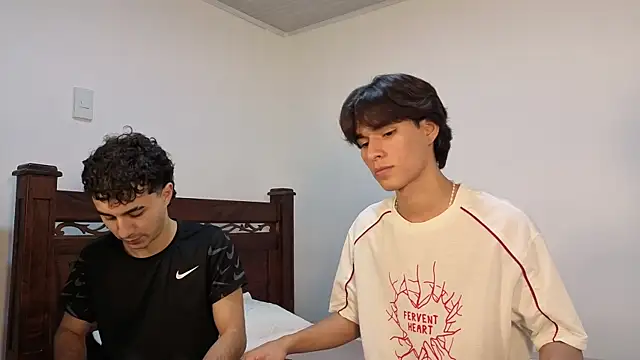 Snapshot of Raven_Eclipse chatting on 5, 11, 2025 Raven Eclipse online show from 5, 11, 2025