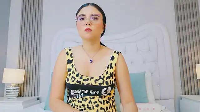 ScarlettPetrova online show from 14, 4, 2026