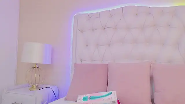 ScarlettPetrova online show from 20, 2, 2026