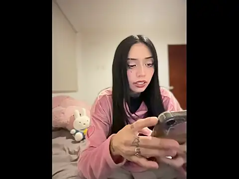 Snapshot of JIORYOvO chatting on 25, 6, 2026 JIORYOvO online show from 25, 6, 2026