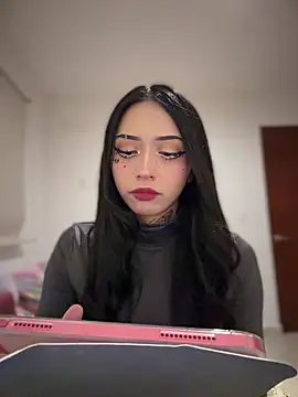 JIORYOvO online show from 21, 4, 2026