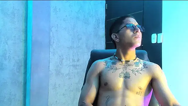 Snapshot of soy_Aron chatting on 7, 11, 2025 soy Aron online show from 7, 11, 2025