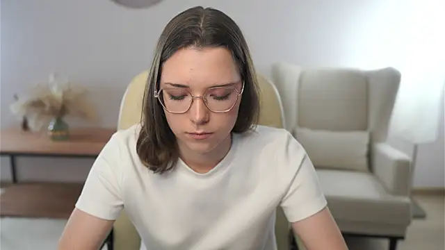 Snapshot of TashaKava chatting on 4, 11, 2025 TashaKava online show from 4, 11, 2025