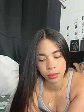 Snapshot of Milleradhara24 chatting on 24, 7, 2026 Milleradhara24 online show from 24, 7, 2026