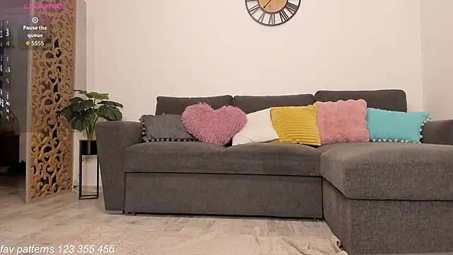 ScarletFlamee online show from 10, 2, 2026