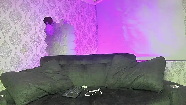 Boy savoy online show from 7, 2, 2026