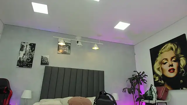 kendra london online show from 25, 5, 2026