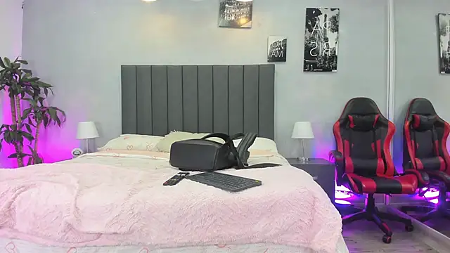 kendra london online show from 23, 4, 2026