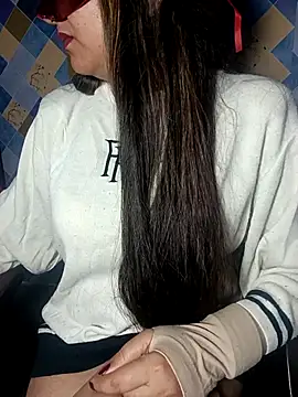 Snapshot of Sexy_leone chatting on 21, 11, 2025 Sexy leone online show from 21, 11, 2025