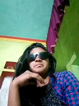 Snapshot of Sexy_monikah chatting on 21, 12, 2025 Sexy monikah online show from 21, 12, 2025