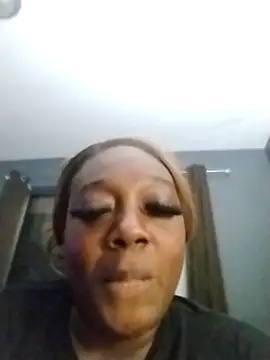 Snapshot of BiancaClarkson chatting on 12, 11, 2025 BiancaClarkson online show from 12, 11, 2025