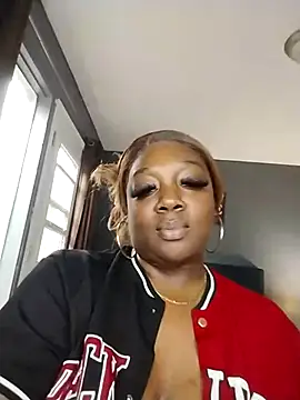 Snapshot of BiancaClarkson chatting on 3, 11, 2025 BiancaClarkson online show from 3, 11, 2025