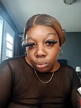 Snapshot of BiancaClarkson chatting on 4, 11, 2025 BiancaClarkson online show from 4, 11, 2025