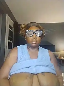 Snapshot of BiancaClarkson chatting on 11, 11, 2025 BiancaClarkson online show from 11, 11, 2025