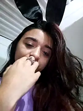 Skarlteth taylor online show from 8, 11, 2025