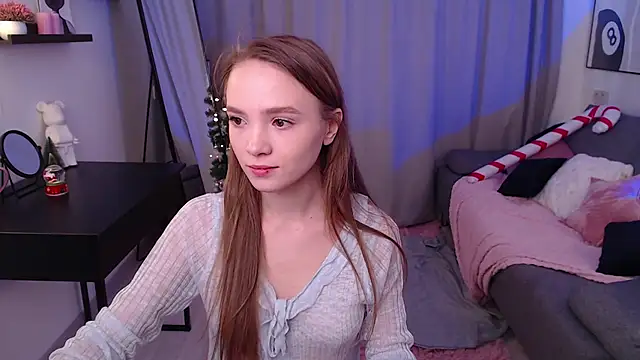 Adria Arjona online show from 18, 12, 2025