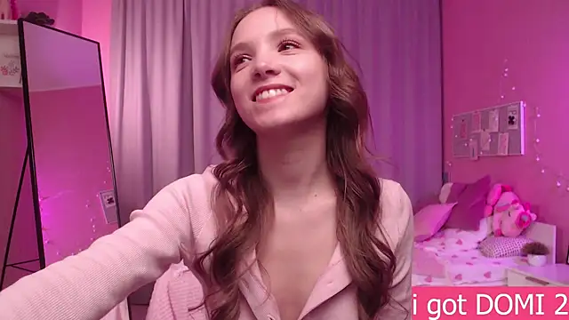 Snapshot of Adria_Arjona chatting on 19, 5, 2026 Adria Arjona online show from 19, 5, 2026