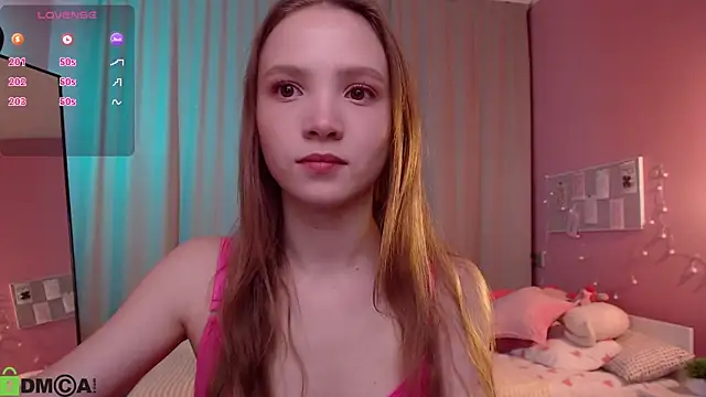 Snapshot of Adria_Arjona chatting on 13, 7, 2026 Adria Arjona online show from 13, 7, 2026
