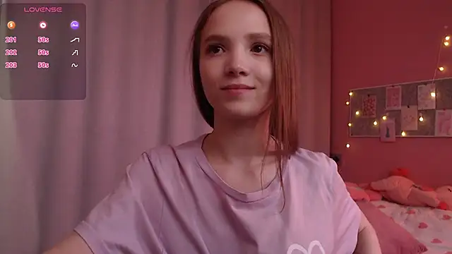 Snapshot of Adria_Arjona chatting on 24, 5, 2026 Adria Arjona online show from 24, 5, 2026