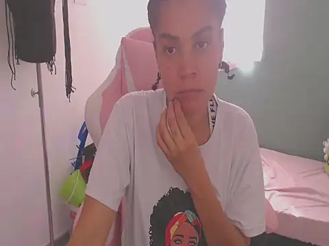 Snapshot of shayna_cute chatting on 16, 7, 2026 shayna cute online show from 16, 7, 2026