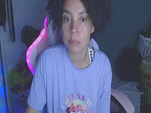 Snapshot of shayna_cute chatting on 7, 8, 2026 shayna cute online show from 7, 8, 2026