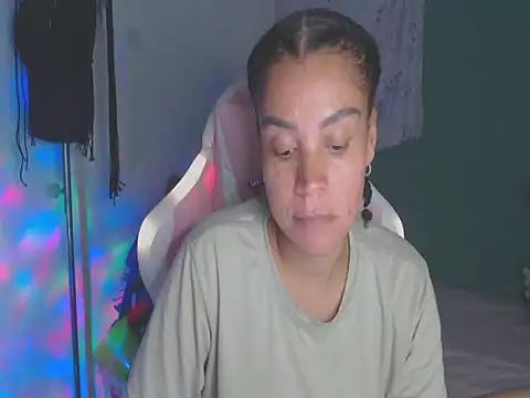 Snapshot of shayna_cute chatting on 15, 7, 2026 shayna cute online show from 15, 7, 2026