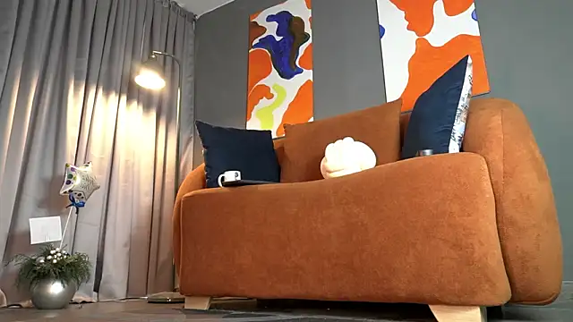 nylonisabella online show from 14, 1, 2026