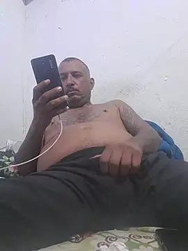 Snapshot of negrocomomisuerte chatting on 15, 12, 2025 negrocomomisuerte online show from 15, 12, 2025